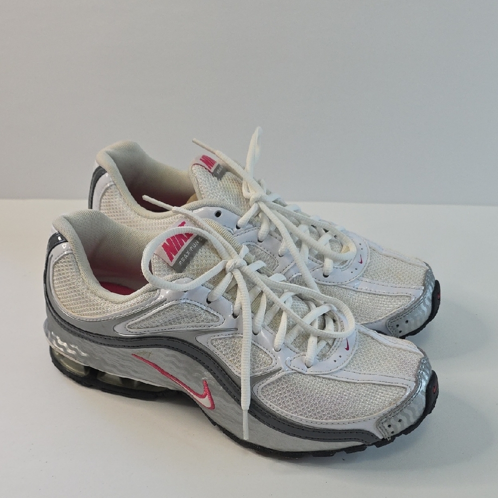 Nike Women's Reax Run 5 running shoes  Size 9.5